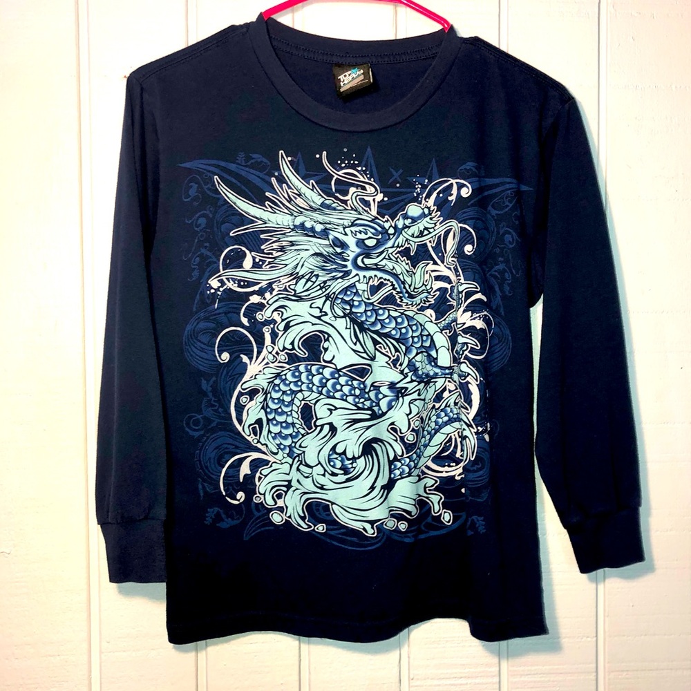 90s skater dragon long sleeve top. Women’s small
